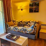 Beautiful With Ac And Swimming Pool